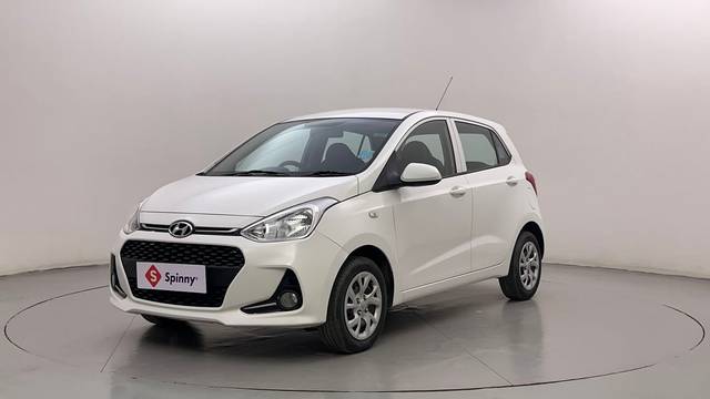 https://images10.gaadi.com/usedcar_image/4552377/original/50ca554c8a70060eb2d5fe9e2e928065.JPG?imwidth=6400