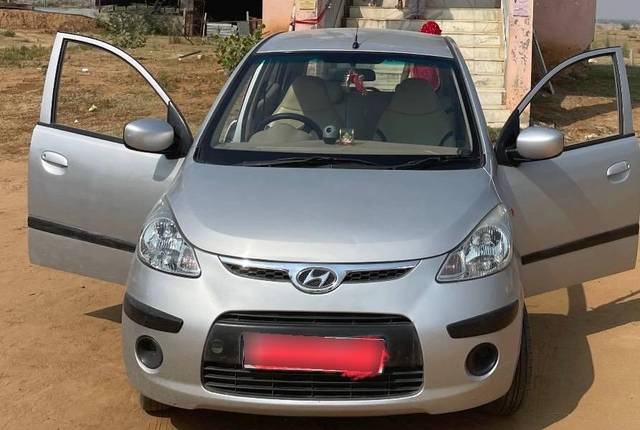 https://images10.gaadi.com/usedcar_image/4552439/original/processed_27cdc1d9-fec0-460d-9500-336c95705dcb.jpeg?imwidth=6400