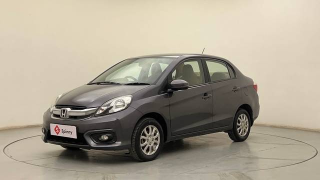 https://images10.gaadi.com/usedcar_image/4552447/original/904d1ed58059b0a46dbd49603cbbd0de.JPG?imwidth=6400