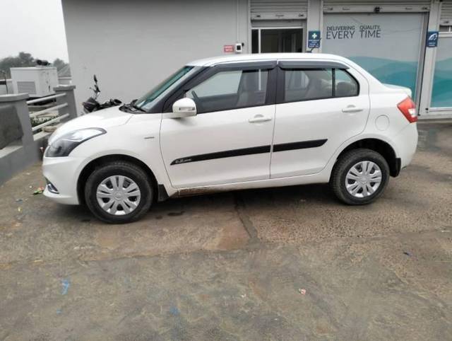 https://images10.gaadi.com/usedcar_image/4552496/original/processed_processed_e5a64356-f3c5-4f5b-9a63-5a34400e5f67.jpg?imwidth=6400