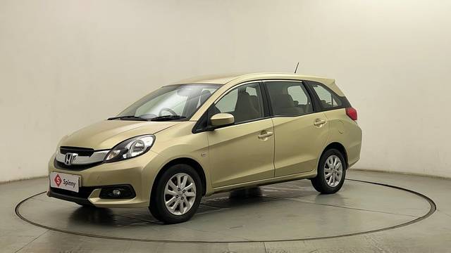 https://images10.gaadi.com/usedcar_image/4552501/original/613a6ea498f4342eec4f9252ae3ce873.JPG?imwidth=6400
