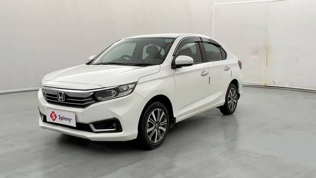 https://images10.gaadi.com/usedcar_image/4552514/original/ddb9ee0117232bd015190436b8fabd33.JPG?imwidth=6400