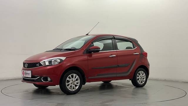 https://images10.gaadi.com/usedcar_image/4552530/original/c602b97ad81ede8ee6fb2f426eef180c.JPG?imwidth=6400
