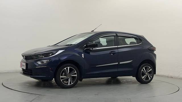 https://images10.gaadi.com/usedcar_image/4552569/original/f6b2dcec30e1a0c44ee6c4aaf8514946.JPG?imwidth=6400