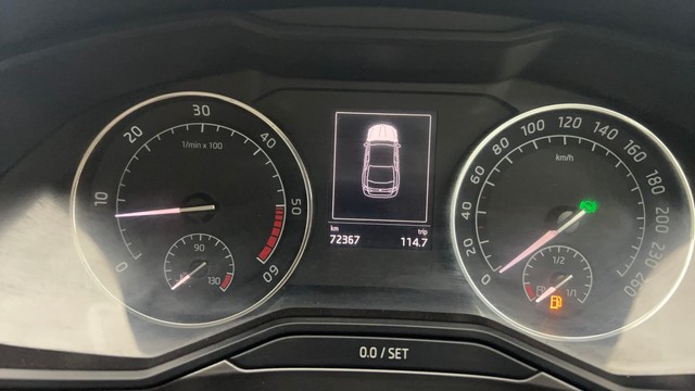 Second-hand 2017 Skoda Superb Style 2.0 TDI AT for sale in Kolkata-13