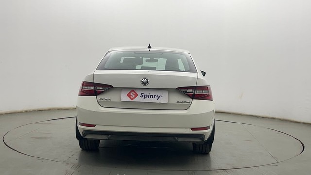 Second-hand 2017 Skoda Superb Style 2.0 TDI AT for sale in Kolkata-4