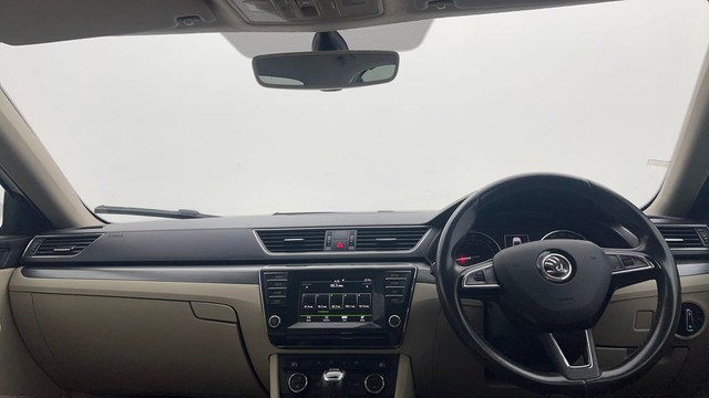 Second-hand 2017 Skoda Superb Style 2.0 TDI AT for sale in Kolkata-11