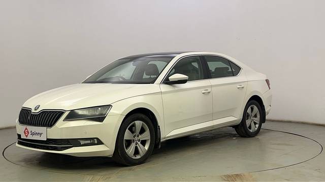 https://images10.gaadi.com/usedcar_image/4552600/original/c9e6bc4b520dc622fd48b3f4fac322e9.JPG?imwidth=6400