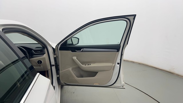 Second-hand 2017 Skoda Superb Style 2.0 TDI AT for sale in Kolkata-16