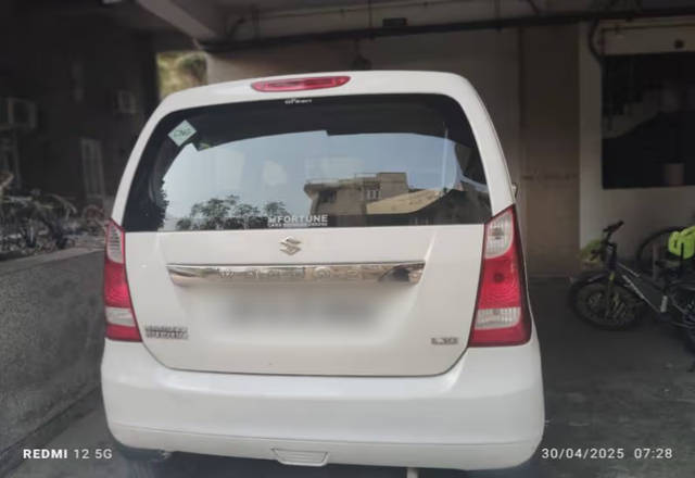 https://images10.gaadi.com/usedcar_image/4552615/original/d074a694-9143-4847-a7d9-a8a41ea1bfef.?imwidth=6402
