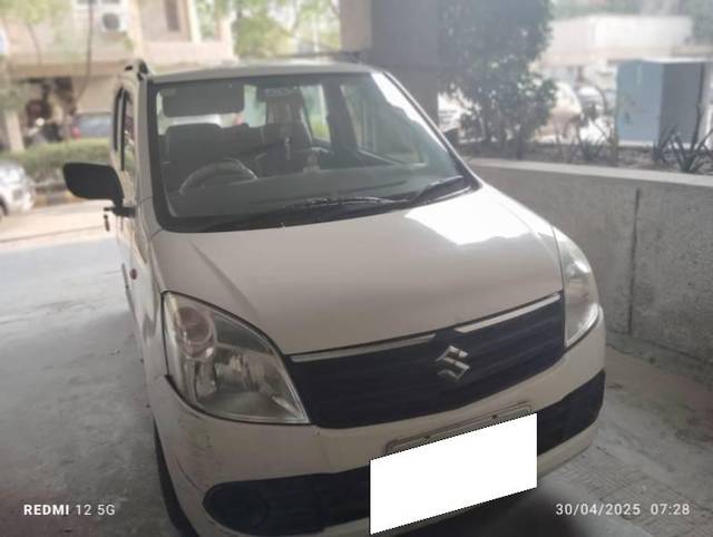 https://images10.gaadi.com/usedcar_image/4552615/original/processed_3ac845fd-14c9-459d-938e-2e7f93ec0c3d.jpg?imwidth=6400