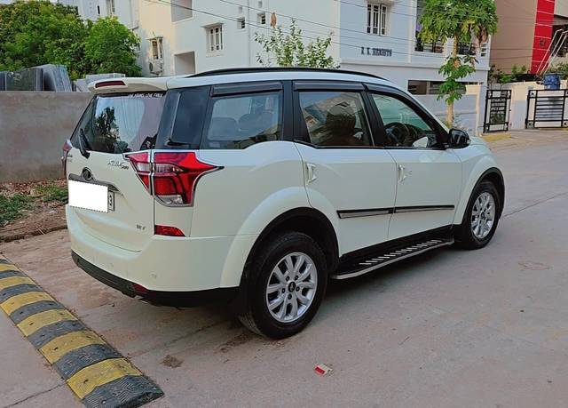 https://images10.gaadi.com/usedcar_image/4552616/original/processed_5a9240bdc56bd7c3e2e2666b462b0f68.jpg?imwidth=6402
