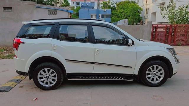 https://images10.gaadi.com/usedcar_image/4552616/original/processed_ecb0b316b247749164941580046462f4.jpg?imwidth=6401