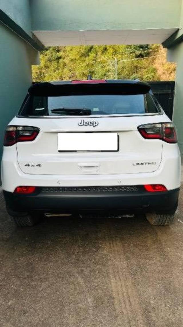 https://images10.gaadi.com/usedcar_image/4552617/original/processed_72f3af47-4f2f-4f85-ac36-e8249bd6f3db.jpeg?imwidth=6401