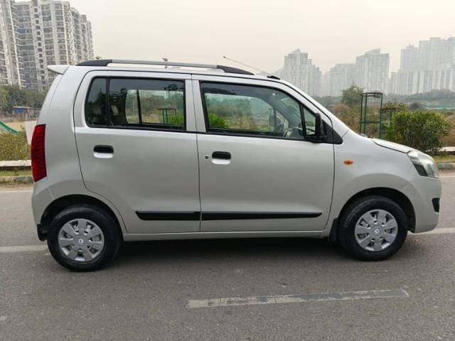 https://images10.gaadi.com/usedcar_image/4552653/original/08b5a22520d28042a6542ffb59f6e069.jpg?imwidth=6401