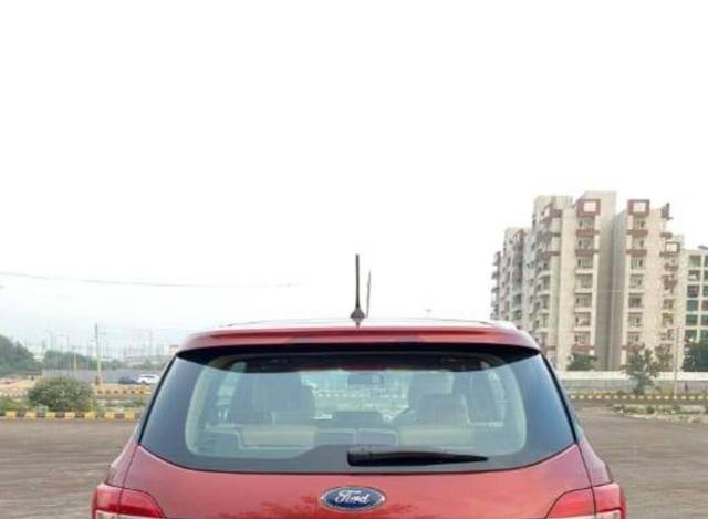 https://images10.gaadi.com/usedcar_image/4552682/original/processed_ce199e704d25a7f9b2c6ad7fbcb8f865.jpg?imwidth=6402