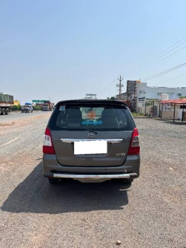 https://images10.gaadi.com/usedcar_image/4552687/original/processed_b64d00e6-cce1-486f-9eda-c09e0ed2e303.jpg?imwidth=6401
