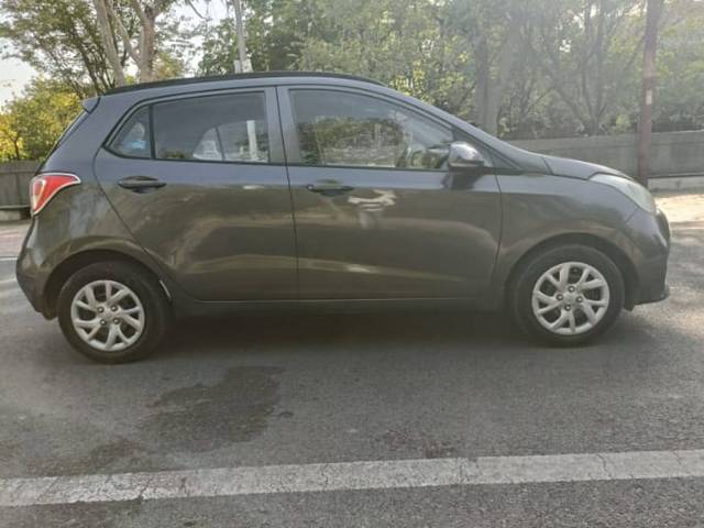 https://images10.gaadi.com/usedcar_image/4552689/original/8c80b11971cbb8767728591876a3688f.jpg?imwidth=6401