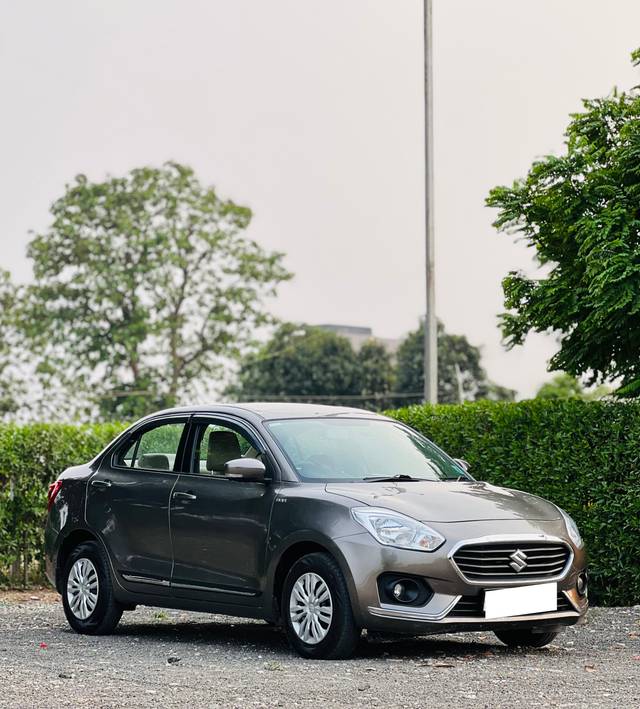https://images10.gaadi.com/usedcar_image/4552701/original/processed_f727fb0baad4b066c0b6cf147daf444a.jpg?imwidth=6400
