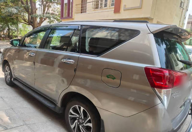 https://images10.gaadi.com/usedcar_image/4552713/original/410d943e-044a-49f2-9518-1697bb9e9e3b.?imwidth=6401