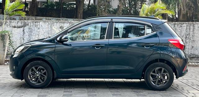 https://images10.gaadi.com/usedcar_image/4552735/original/d1c27fc66f644ff22fd16ab47ff61a52.jpeg?imwidth=6402