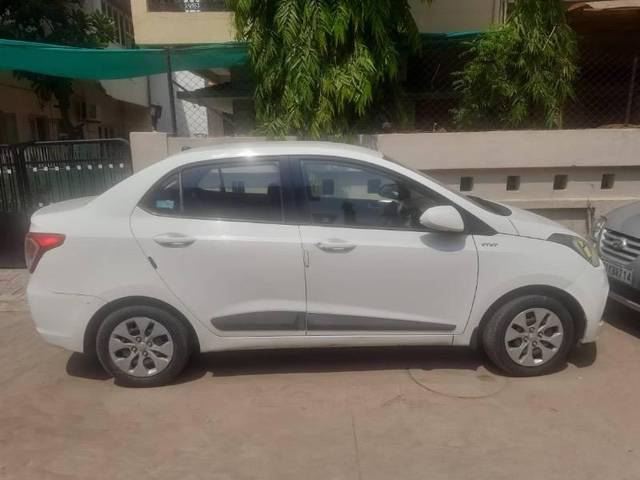 https://images10.gaadi.com/usedcar_image/4552743/original/processed_b9c9480b-570a-4057-ad54-7eb20a8a8594.jpeg?imwidth=6401