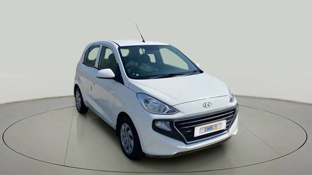 https://images10.gaadi.com/usedcar_image/4552745/original/b4f5f3d9be38bae2415d76feee489b08.jpg?imwidth=6400