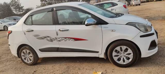 https://images10.gaadi.com/usedcar_image/4552749/original/processed_39b45316-714e-42d7-a373-b2fd61fafc9c.jpg?imwidth=6400