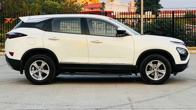 https://images10.gaadi.com/usedcar_image/4552800/original/processed_e82a8ca4bdd71ca6eccf24098be23e52.jpg?imwidth=6401