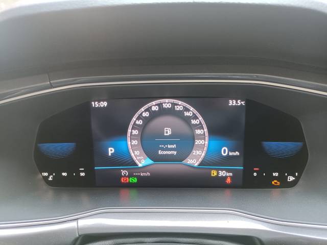 https://images10.gaadi.com/usedcar_image/4552817/original/6f843d7cc350e677dfbaf99cc8718237.jpg?imwidth=6402