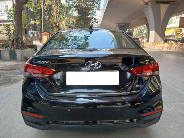 https://images10.gaadi.com/usedcar_image/4552827/original/processed_c9281a155c860d2b28d735661f7163ba.jpg?imwidth=6401