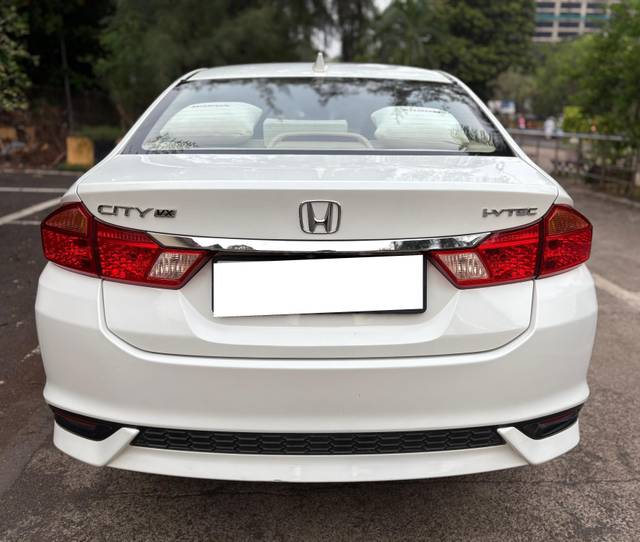 https://images10.gaadi.com/usedcar_image/4552833/original/processed_51ba14b5025e5cdc1e28721d2ed002c3.jpg?imwidth=6402