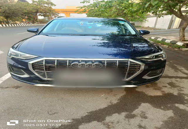 https://images10.gaadi.com/usedcar_image/4552841/original/e92cbfb9-18f2-4d36-be5b-a01b077f61f0.?imwidth=6400