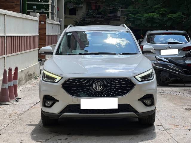 https://images10.gaadi.com/usedcar_image/4552902/original/processed_8be82974-bcbe-42f3-9146-120c93035b4d.jpg?imwidth=6400