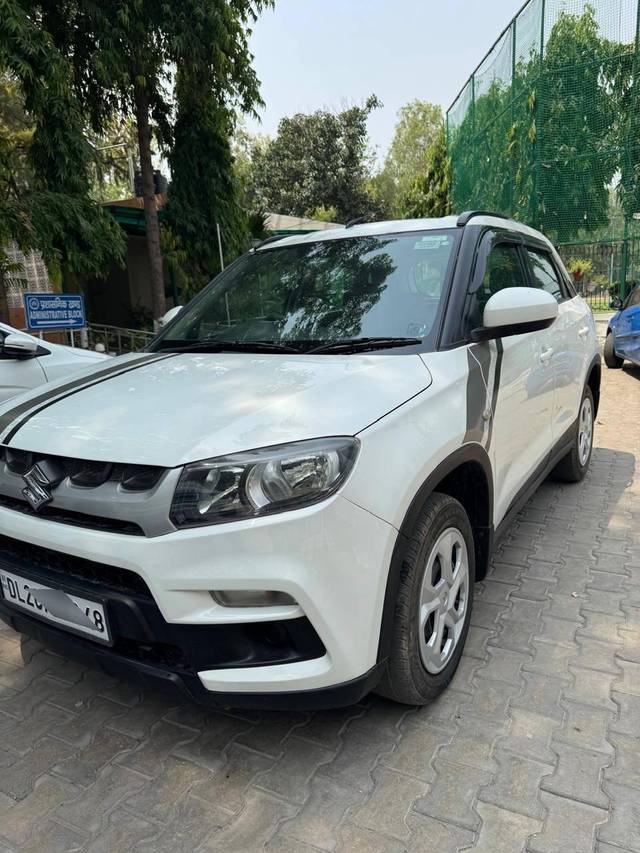 https://images10.gaadi.com/usedcar_image/4552933/original/processed_6e5e4d03b0089784a87e34d1b282783a.jpg?imwidth=6402