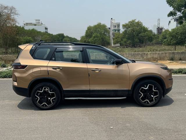 https://images10.gaadi.com/usedcar_image/4552934/original/487449a3131fb4583a645e98a5e7ad6c.jpg?imwidth=6401