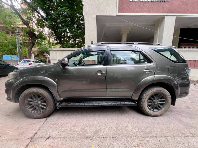 https://images10.gaadi.com/usedcar_image/4552937/original/processed_20778a5b-96ec-434a-b342-95de96257e28.jpg?imwidth=6402