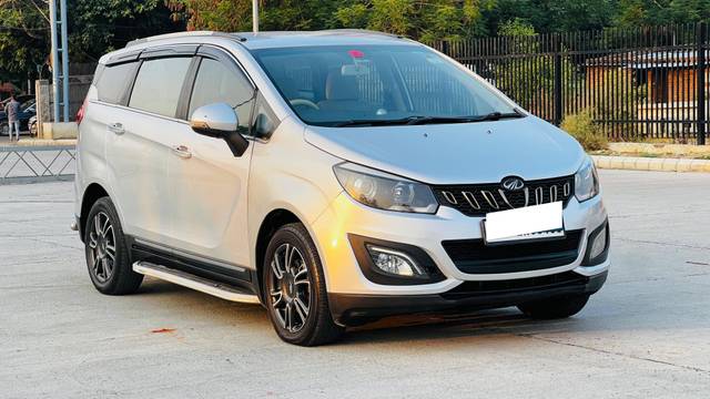 https://images10.gaadi.com/usedcar_image/4552940/original/processed_c9b5b24da9096c23d647ca9d494a25ec.jpg?imwidth=6400