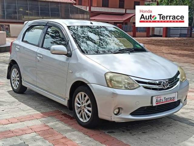 https://images10.gaadi.com/usedcar_image/4552942/original/e78380750474c945f802f7641043a459.jpg?imwidth=6400
