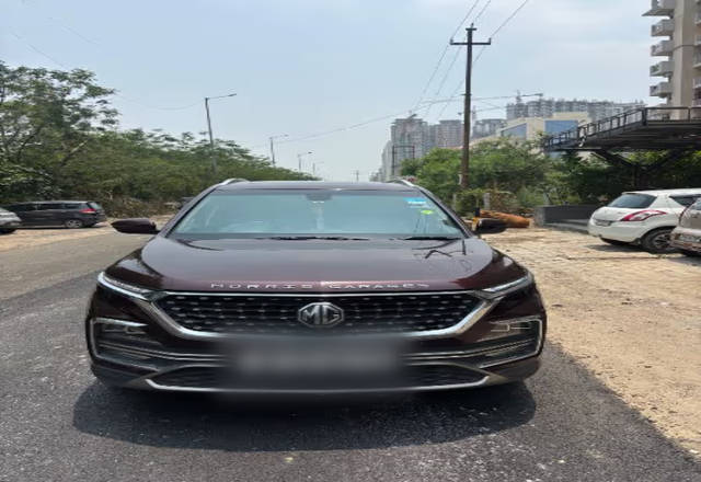 https://images10.gaadi.com/usedcar_image/4552974/original/1f068f2c-1a98-4423-8284-2c9511a06fc3.?imwidth=6400