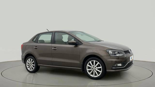 https://images10.gaadi.com/usedcar_image/4552984/original/916487d63b16130821698947d2a142eb.jpg?imwidth=6400