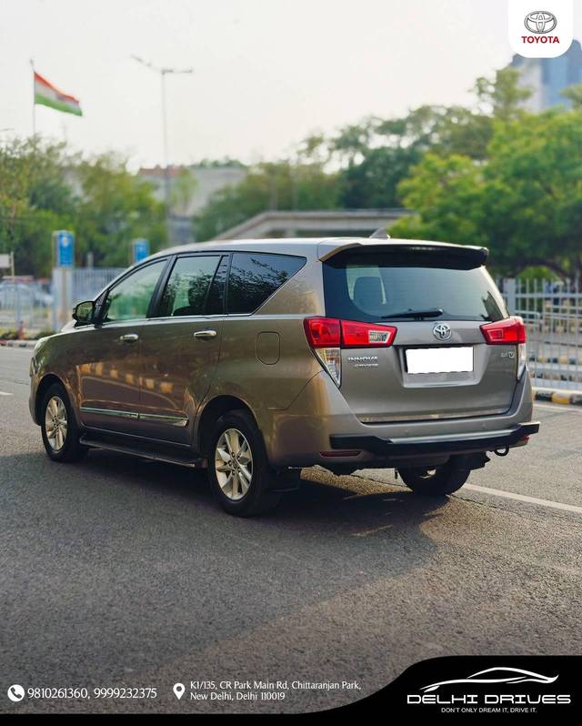 https://images10.gaadi.com/usedcar_image/4552992/original/processed_568751678f3e4586dcdafcb044a8b7a2.jpeg?imwidth=6401