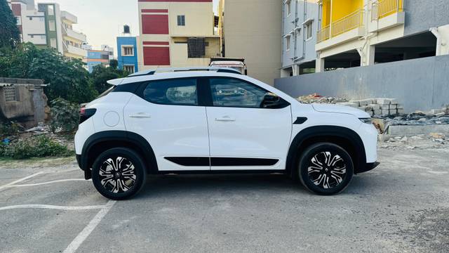 https://images10.gaadi.com/usedcar_image/4553005/original/9625678621307d7b9fcd325e5fc3f83d.jpg?imwidth=6401