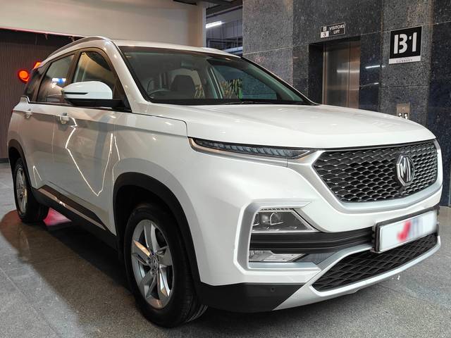 https://images10.gaadi.com/usedcar_image/4553008/original/processed_a3dec202bd1fa1c2b9dde602e1b60dd9.jpg?imwidth=6400