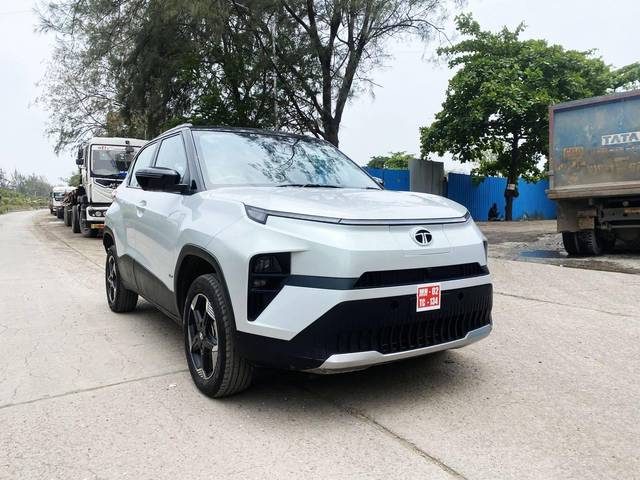 https://images10.gaadi.com/usedcar_image/4553011/original/processed_790d4f376fd94d87fc6b126e86f9985a.jpg?imwidth=6400