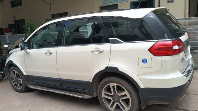 https://images10.gaadi.com/usedcar_image/4553042/original/b2256461-47b3-4a8b-a11e-2fc08eeb8f86.jpg?imwidth=6401