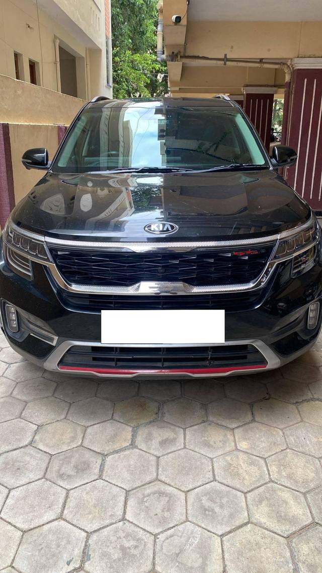 https://images10.gaadi.com/usedcar_image/4553059/original/processed_775f0fab-4a2e-4d8c-a948-94a88fa29187.jpg?imwidth=6400