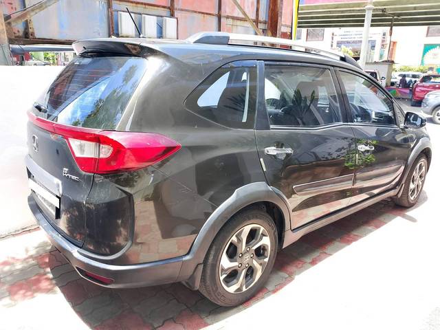 https://images10.gaadi.com/usedcar_image/4553063/original/processed_88d74ca40fb606d470df3a37aa611547.jpg?imwidth=6401