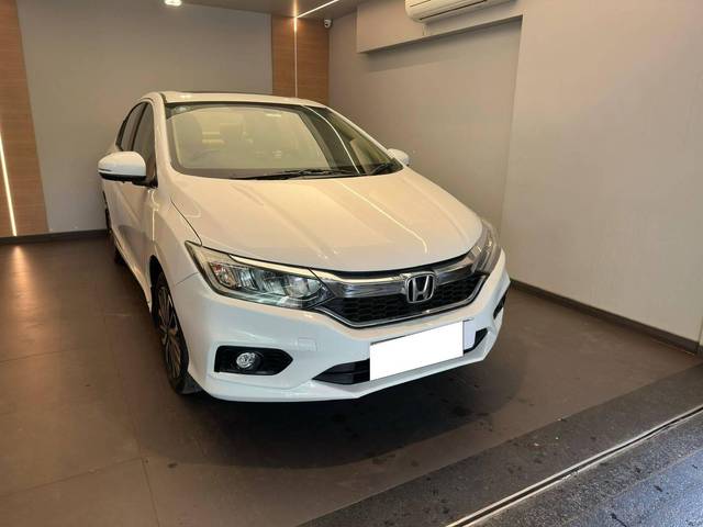 https://images10.gaadi.com/usedcar_image/4553070/original/processed_2c86ae798131d031a5db4197cbb67230.jpeg?imwidth=6401