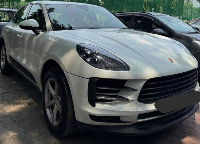 https://images10.gaadi.com/usedcar_image/4553077/original/68cc0a6f421dfcd21bedae367f60e1ad.jpg?imwidth=6400